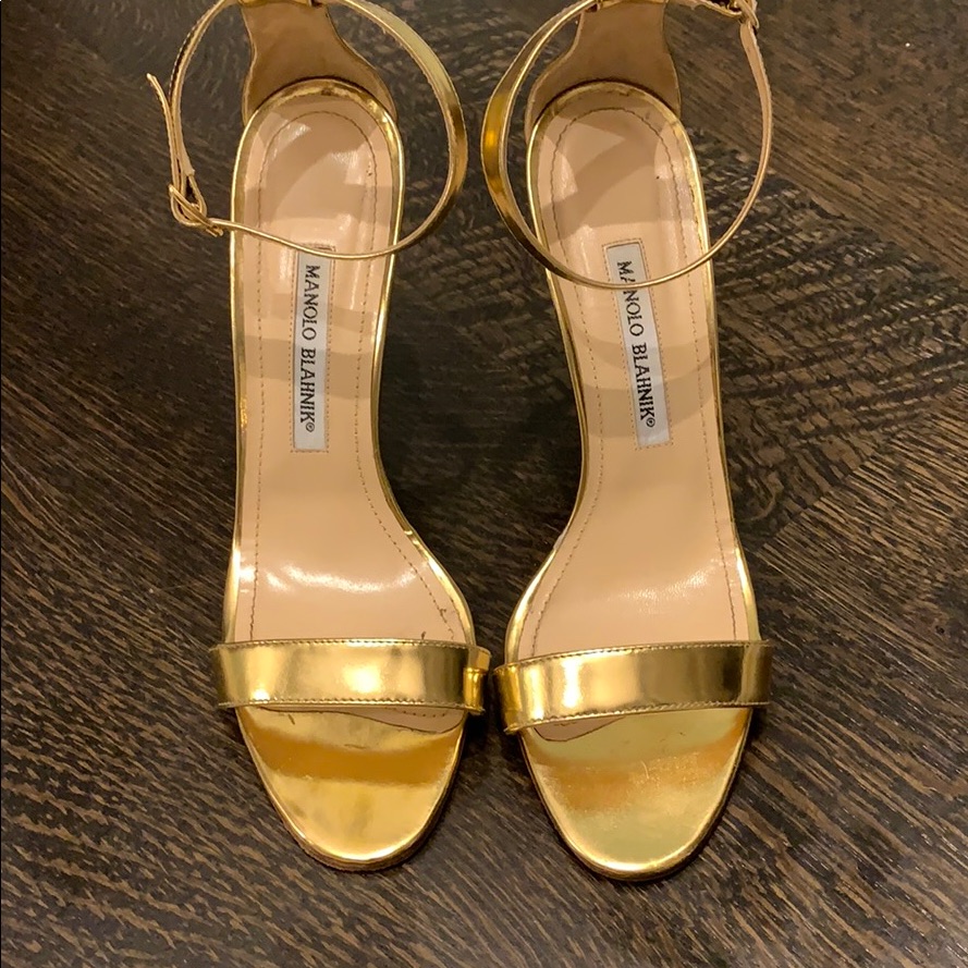 Manolo Blahnik Heels Gold Patent